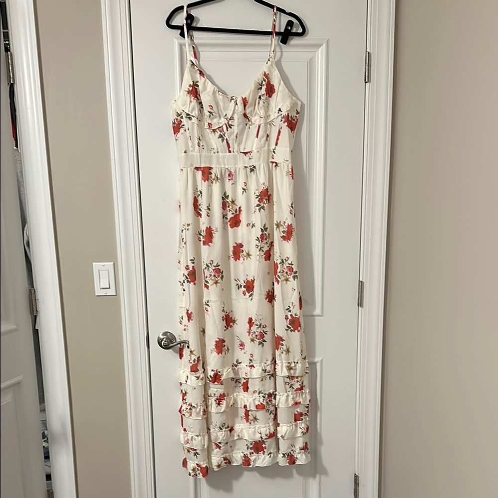 Flower/ flowing dress